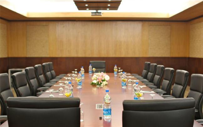 Savoy Suites Manesar Gurgaon Exterior foto