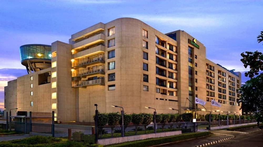 Savoy Suites Manesar Gurgaon Exterior foto