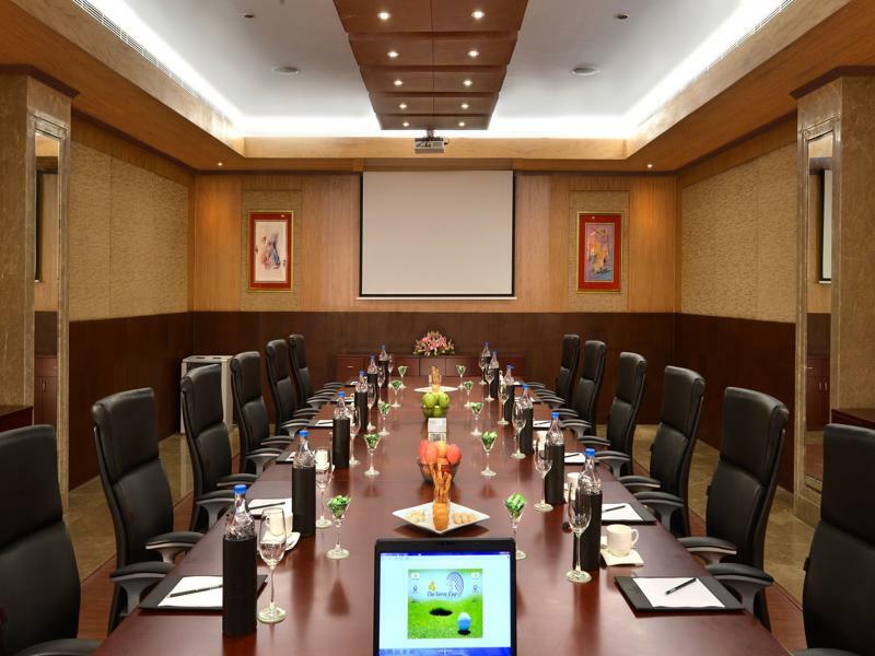 Savoy Suites Manesar Gurgaon Exterior foto